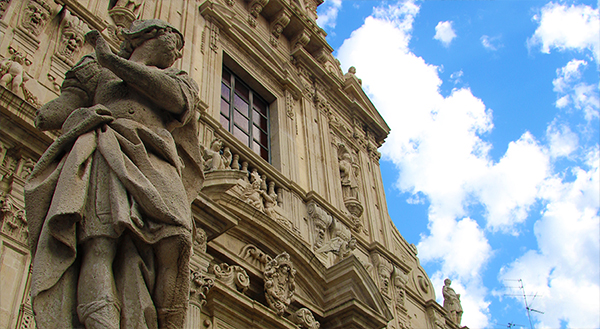 Chiesa ad Acireale per Villa Almoezia